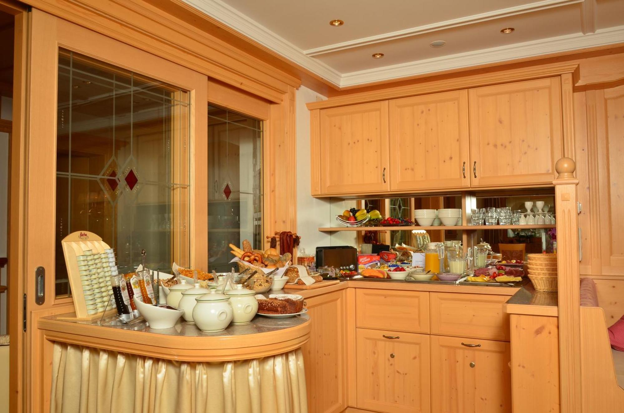 ホテル Ferienschloessl Harmonie ホルツガウ 部屋 写真
